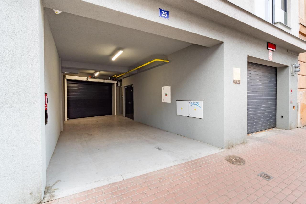 Studio Brand New Apartment #28 In New Building With Free Parking In City Center Prague Exterior photo