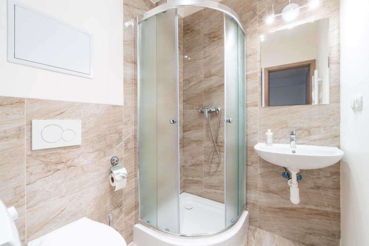 Studio Brand New Apartment #28 In New Building With Free Parking In City Center Prague Exterior photo